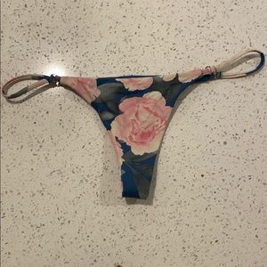 Frankie’s bikinis bottoms